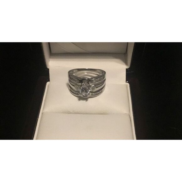 Gorgeous 2 Ct. Bridal Ring & Ring Guard Set Sz 8~Platinum over .925 Sterling - Picture 3 of 5